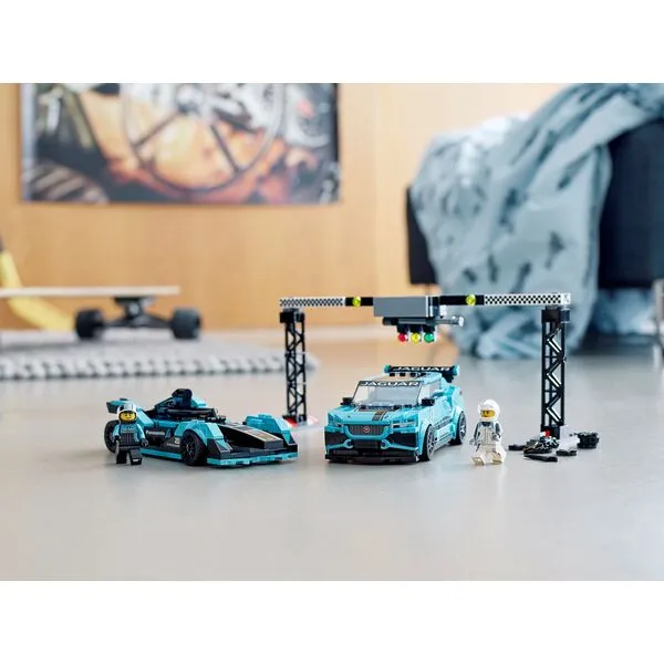 Speed Champions 76898 Formula E Panasonic Jaguar Racing GEN2 car Jaguar I-PACE