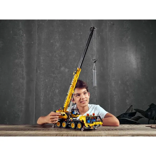 Technic 42108 Мобильный кран