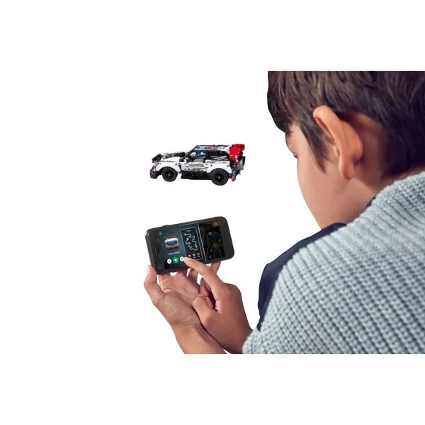 Technic 42109 Гоночный автомобиль Top Gear на управлении