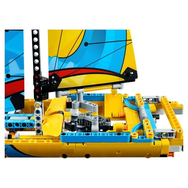 Technic 42074 Гоночная яхта