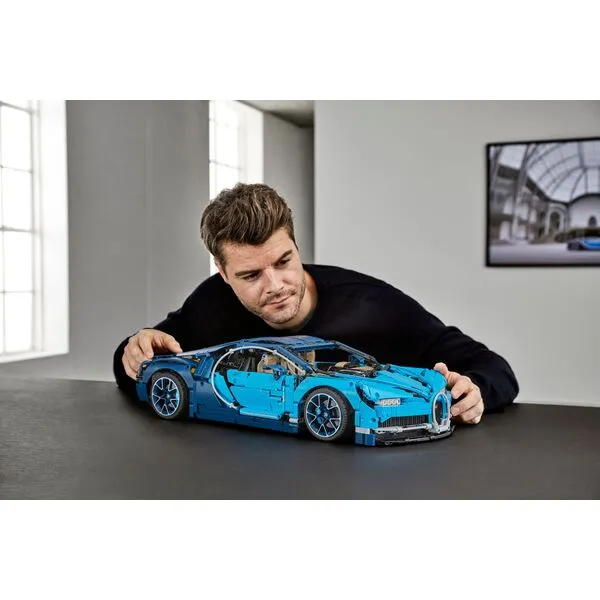 Technic 42083 Бугатти Широн