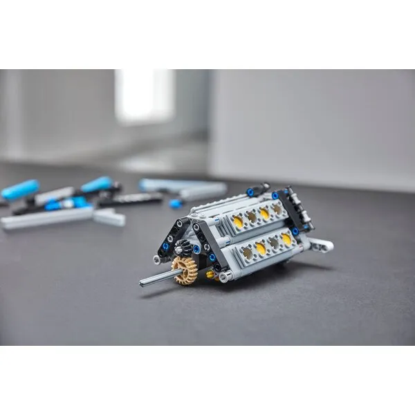 Technic 42083 Бугатти Широн