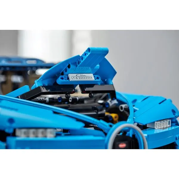 Technic 42083 Бугатти Широн