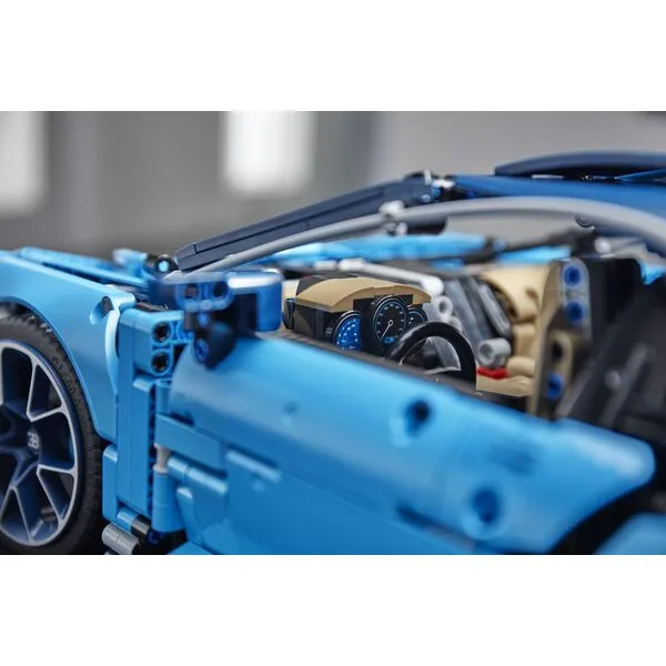 Technic 42083 Бугатти Широн