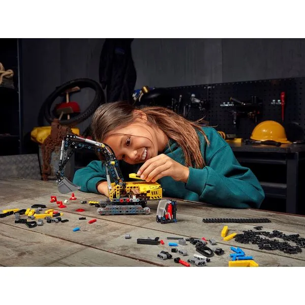 Technic 42121 Тяжелый экскаватор