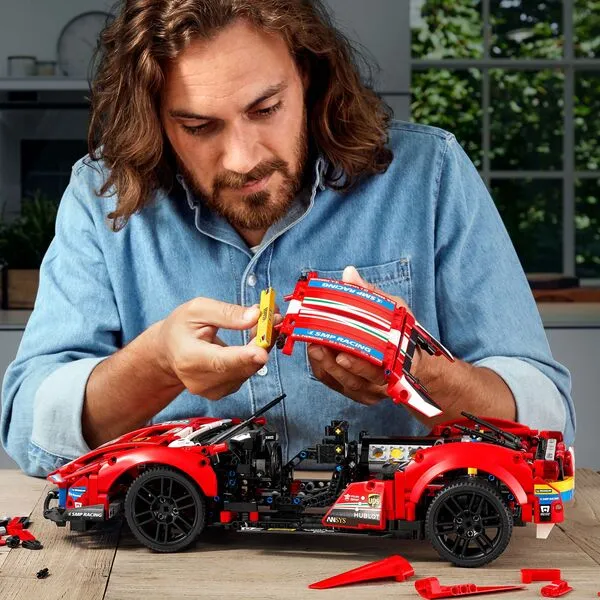 Technic 42125 Ferrari 488 GTE AF Corse #51