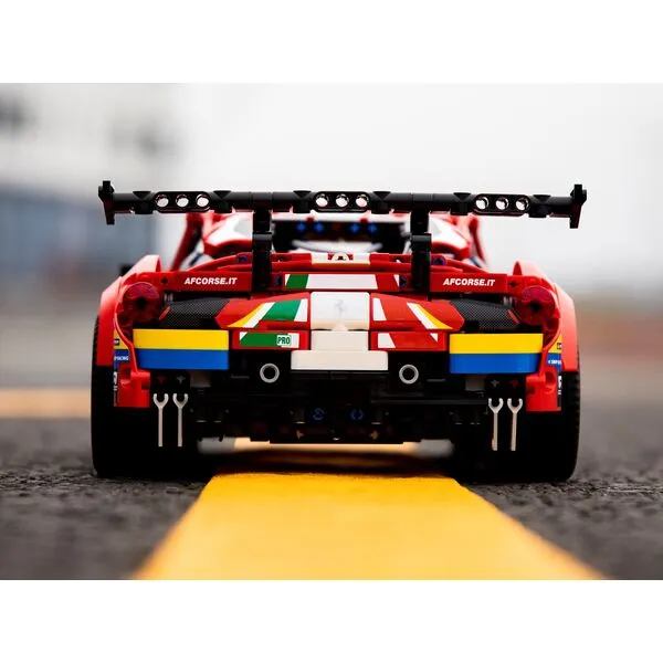 Technic 42125 Ferrari 488 GTE AF Corse #51