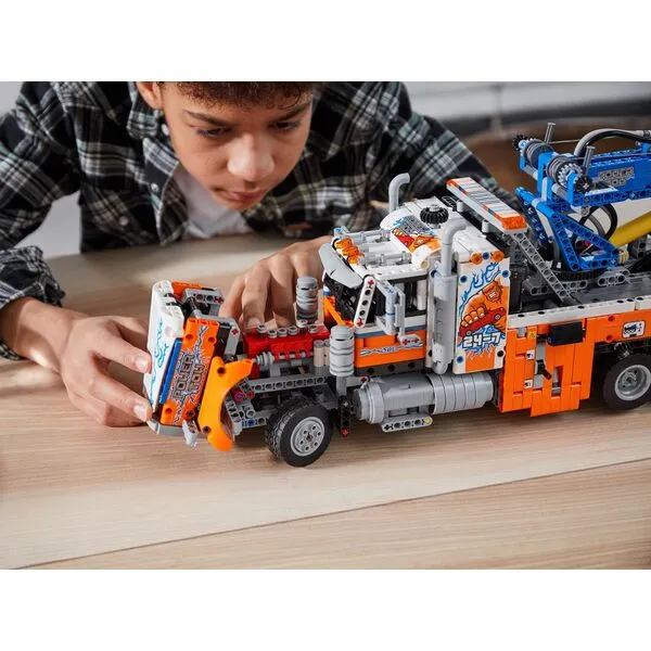 Technic 42128 Грузовой эвакуатор