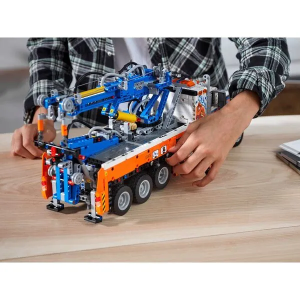 Technic 42128 Грузовой эвакуатор