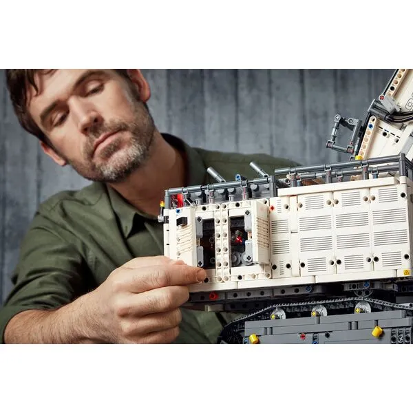 Technic 42100 Экскаватор Liebherr R 9800