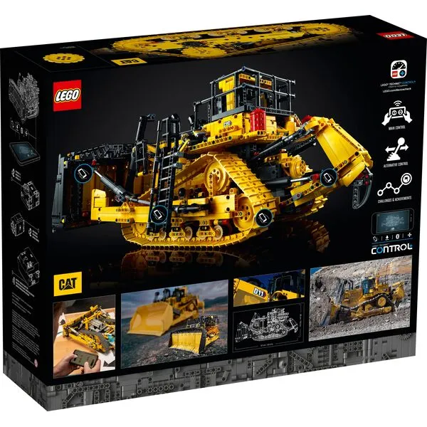 Technic 42131 Бульдозер Cat D11 на пульте управления