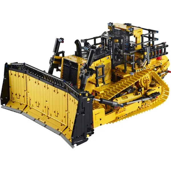 Technic 42131 Бульдозер Cat D11 на пульте управления