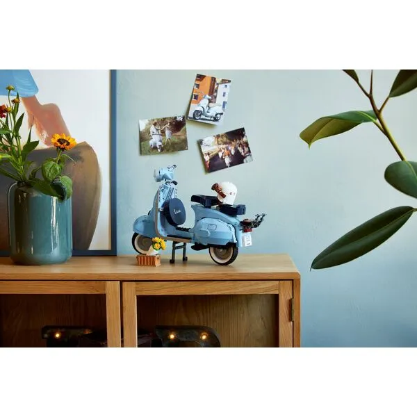 Icons 10298 Vespa 125