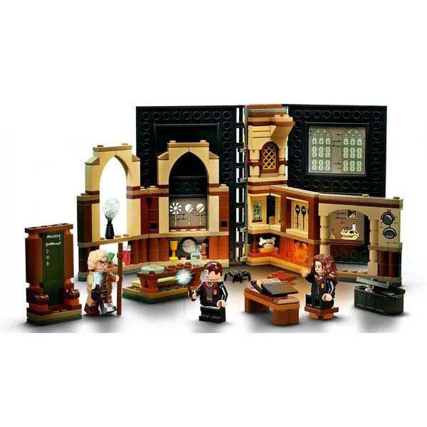 Harry Potter 76397 Учёба в Хогвартсе: Урок защиты