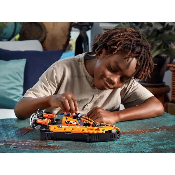 Technic 42120 Спасательное судно на воздушной подушке