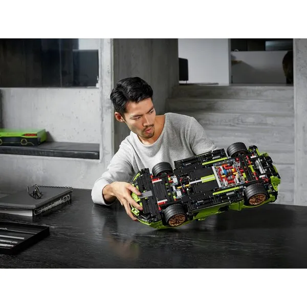 Technic 42115 Lamborghini Sian FKP 37
