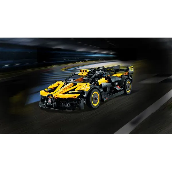 Technic 42151 Бугатти Болид