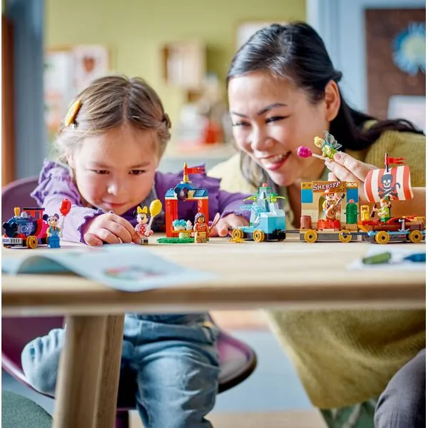 Disney Princess 43212 Праздничный поезд Диснея