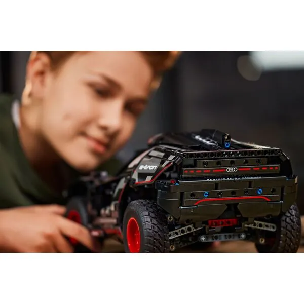 Technic 42160 Audi RS Q e-tron
