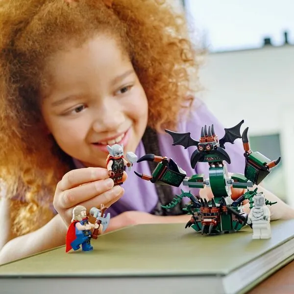 Super Heroes 76207 Нападение на Новый Асгард