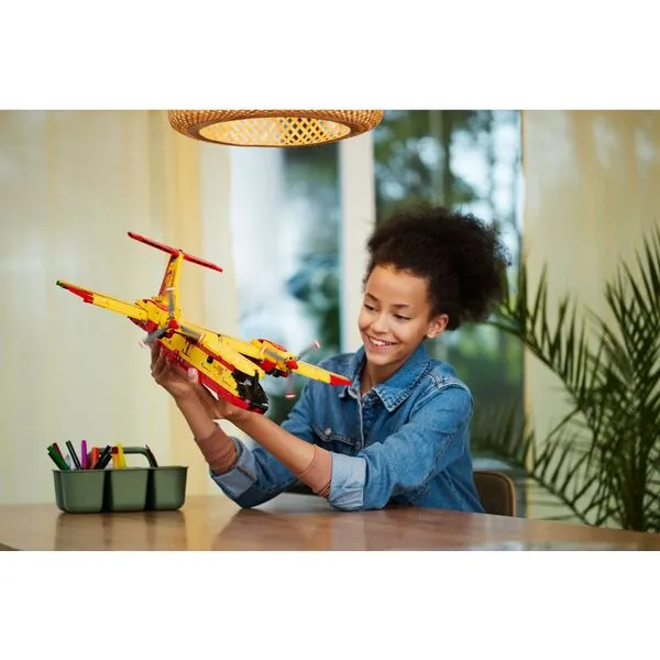 Technic 42152 Пожарный самолёт