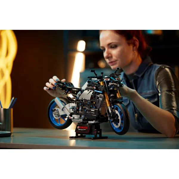 Technic 42159 Мотоцикл Yamaha MT-10 SP