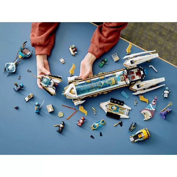NINJAGO 71756 Подводный «Дар Судьбы»