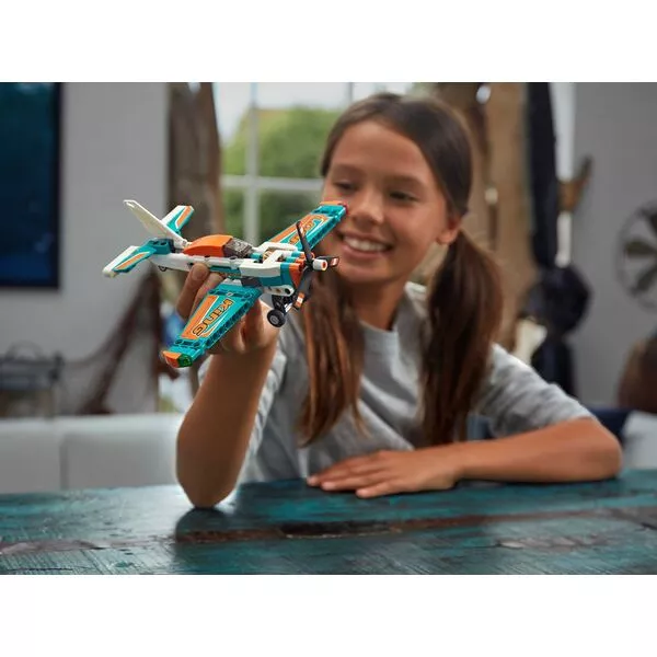 Technic 42117 Гоночный самолёт