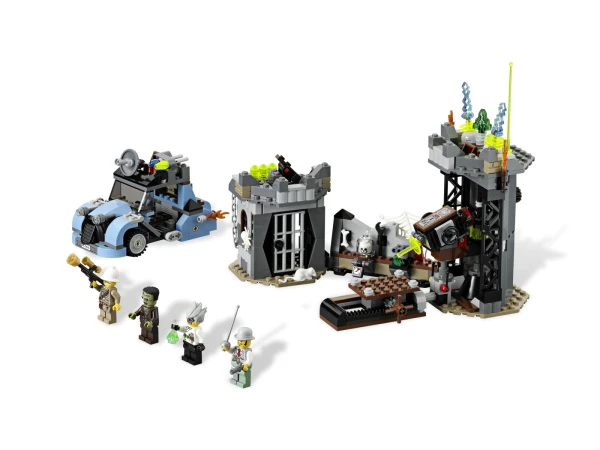 Monster Fighters 9466 Сумасшедший учёный и его чудовище