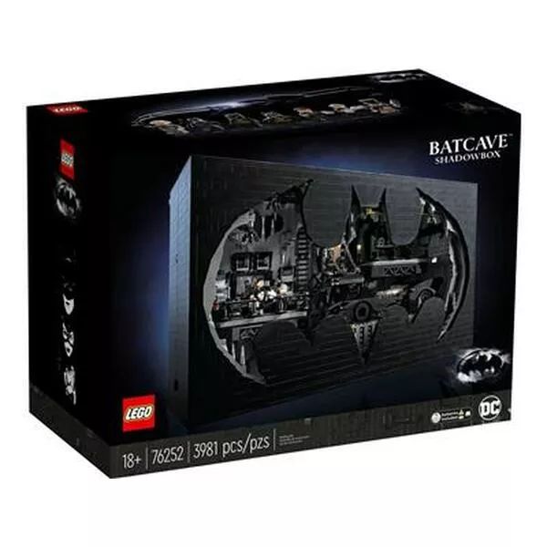 DC Comics Super Heroes 76252 Batcave – Shadow Box