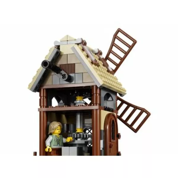 Castle 7189 Mill Village Raid