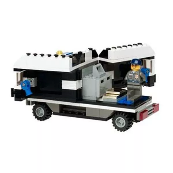 World City 7033 Armoured Car Action