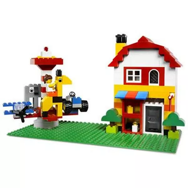Make and Create 6167 Deluxe Brick Box