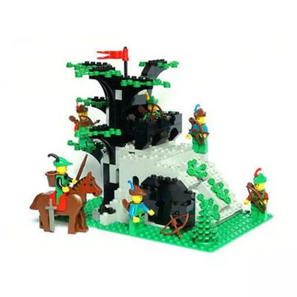 Castle 6066 Camouflaged Outpost