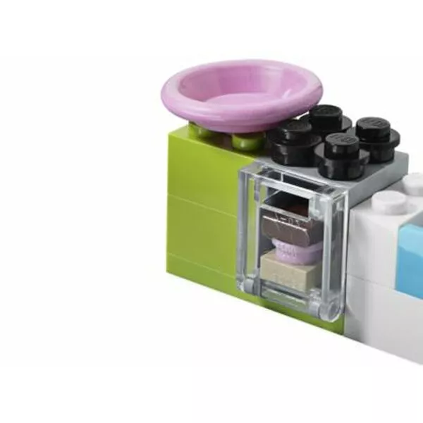 Friends 3930 Stephanie's Outdoor Bakery
