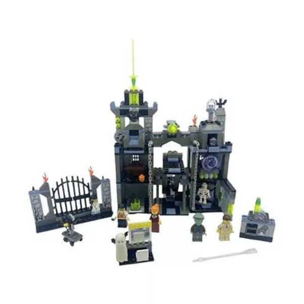 Studios 1382 Scary Laboratory