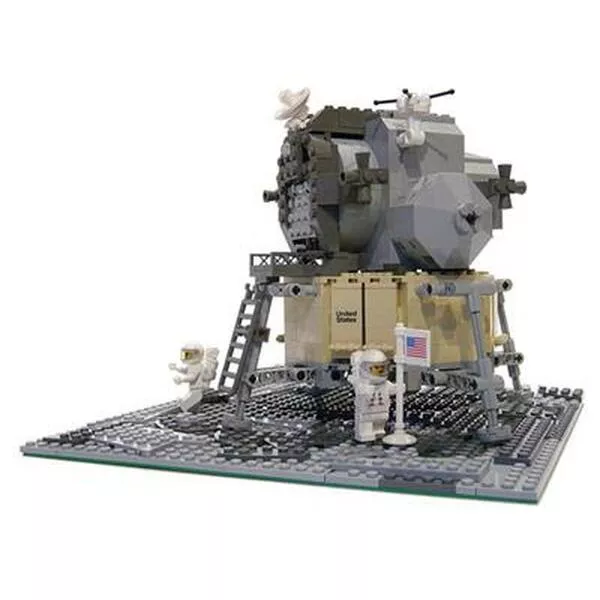 Discovery 10029 Lunar Lander