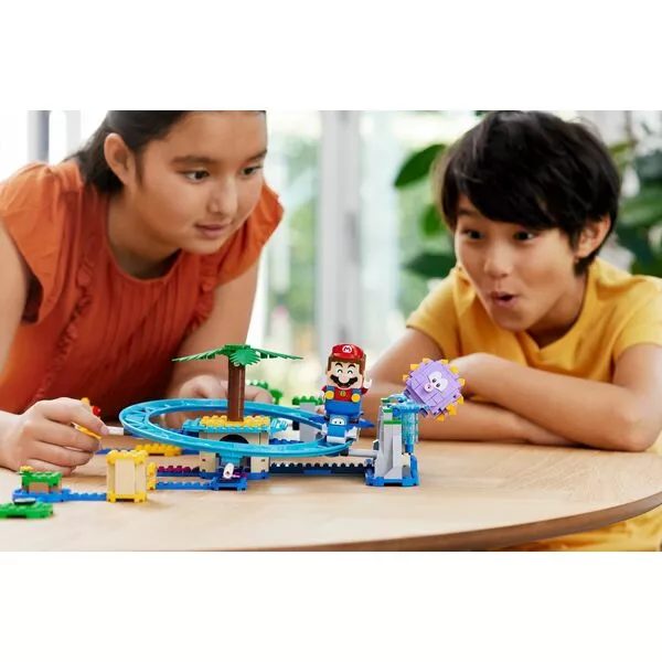 Super Mario 71400 Дополнительный набор «Пляжное веселье огромного ежа»