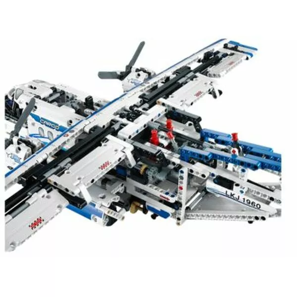Technic 42025 Грузовой самолёт