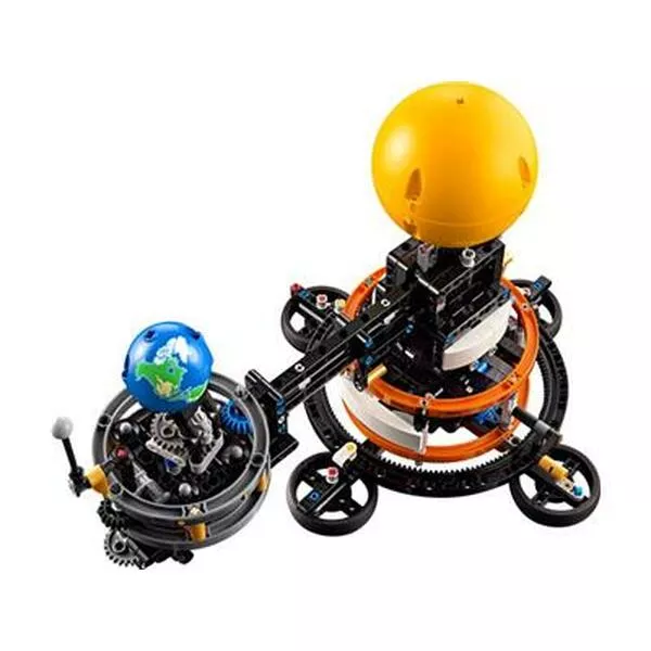 Technic 42179 Planet Earth and Moon in Orbit