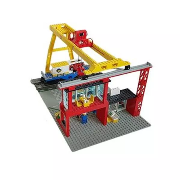 Trains 4555 Cargo Station