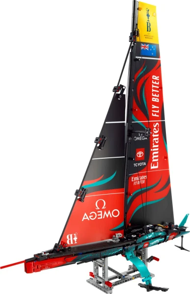 Technic 42174 Гоночная яхта AC75 Emirates Team New Zealand