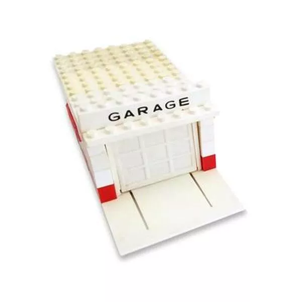 System i Leg 236 Garage with Automatic Door
