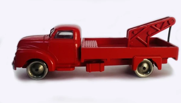System i Leg 256-2 Bedford Эвакуатор 1:87