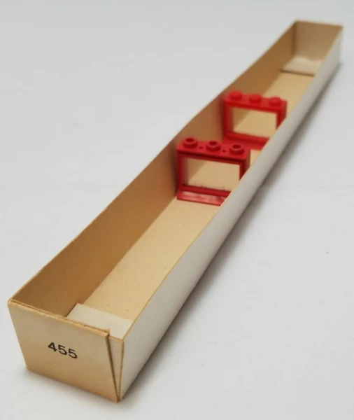 Classic 455-2 Окно 1x3x2, красное или белое