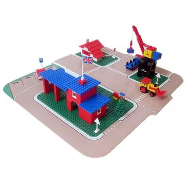LEGOLAND 355 Town Center Set with Roadways