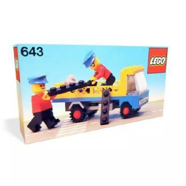 Town 643 Flatbed Truck