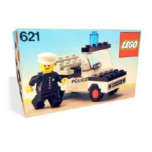 Town 621 Police Car