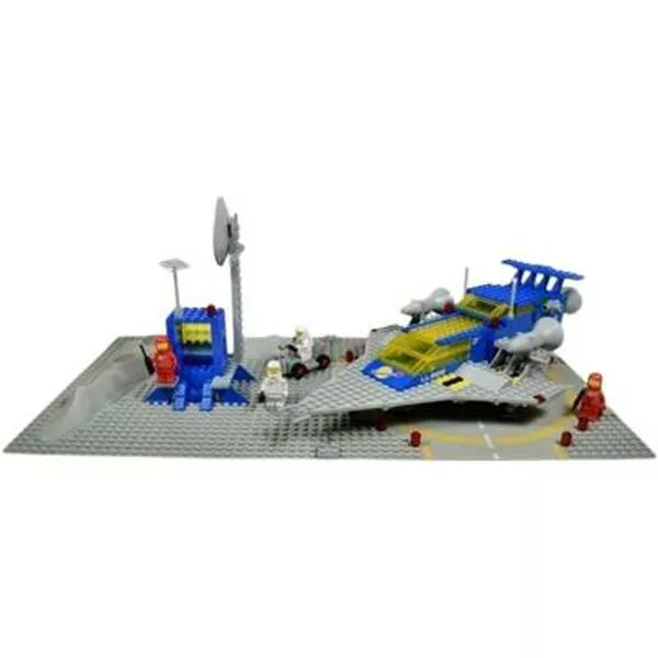 Space 928 Space Cruiser And Moonbase