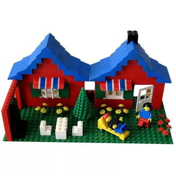 Town 560 Town House